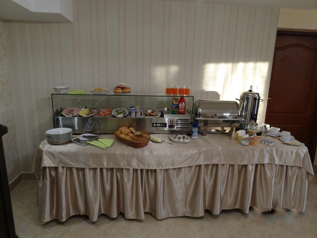 Hotelik Pod Lwami Malaszewicze Duze Ngoại thất bức ảnh