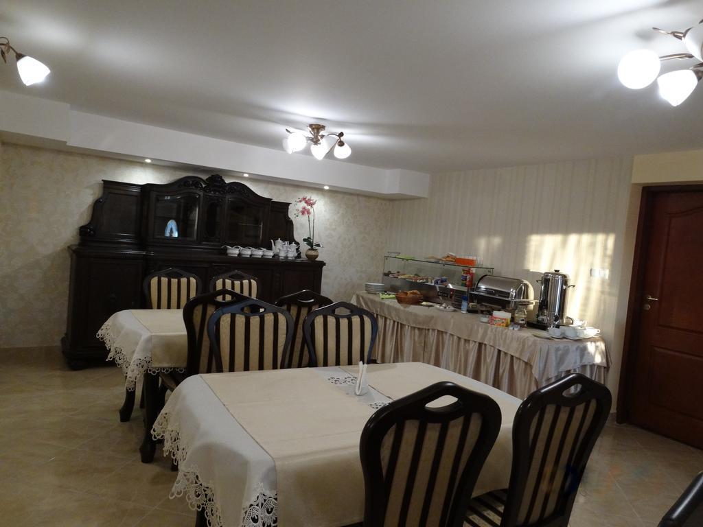 Hotelik Pod Lwami Malaszewicze Duze Ngoại thất bức ảnh